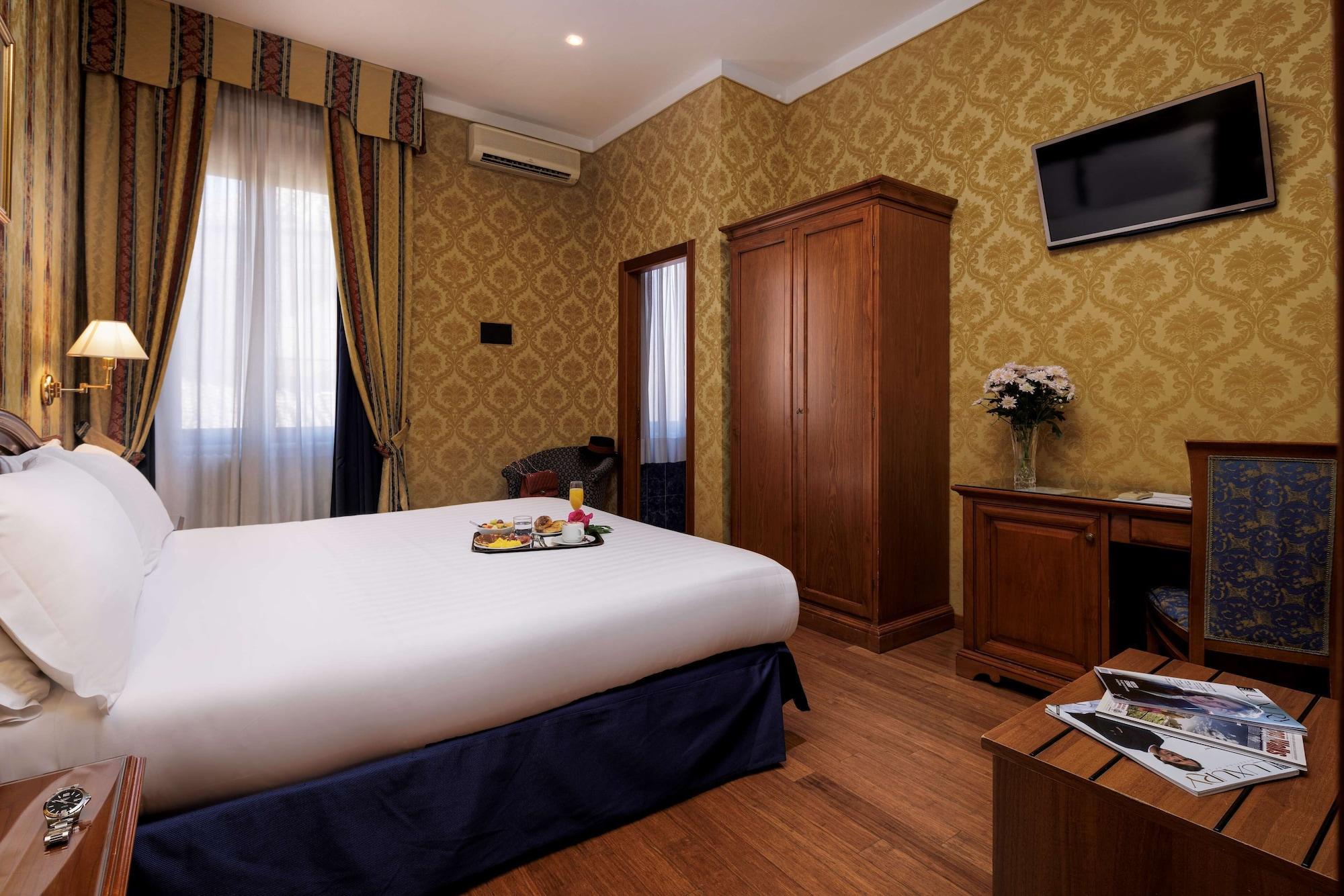 HOTEL RAFFAELLO - SURE HOTEL COLLECTION BY BEST WESTERN РИМ 3* (Италия) -  от 9147 RUB | NOCHI